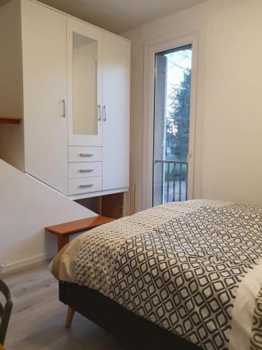 Slaapkamer voor - Camera di Letto Corte (5)